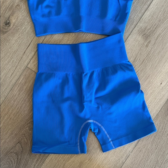 Blue Ribbed Two-Piece Workout Set - Picture 3 of 6